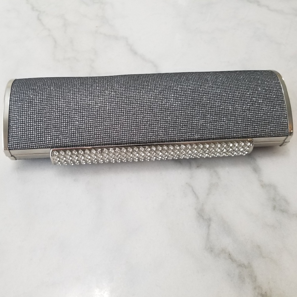 Silver sparkly clutch